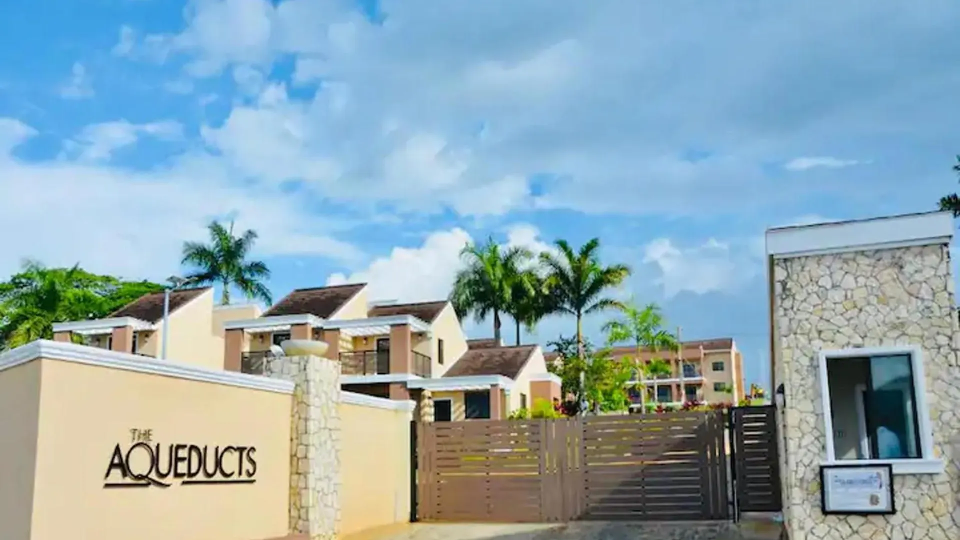 Beautiful 1-Bed Apartment In Negril Jamaica