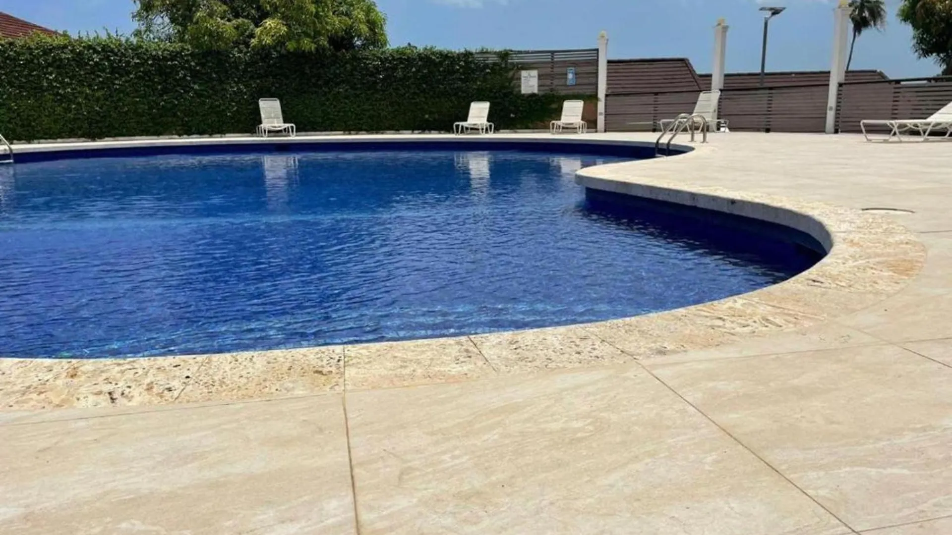 Beautiful 1-Bed Apartment In Negril Jamaica